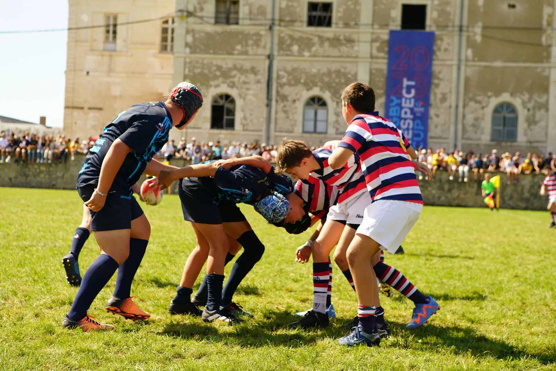 Rugby Heritage Cup Pontlevoy mêlée entre deux équipes